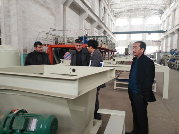 Azerbaijan customers visit the company glass magnesium board equipment